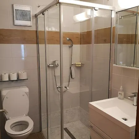 Studio 20 Апартаменты Овронна